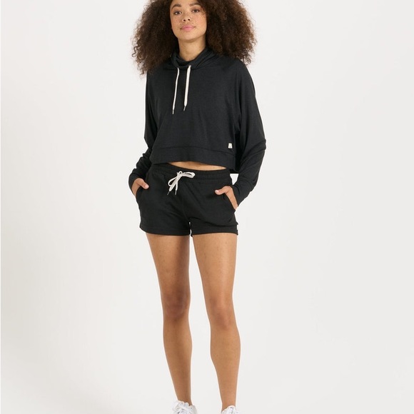 Vuori Pants - VUORI Halo Performance Short | EUC